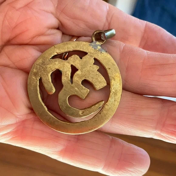 OM Pendant - Picture 3 of 5